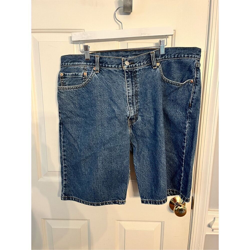 Levi’s 505 Blue Denim Bermuda Shorts sz 40 EUC